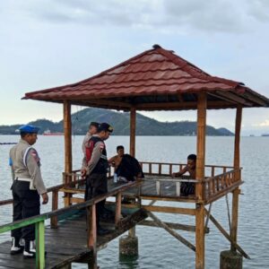Polsek Sekotong Tingkatkan Keamanan Wisatawan dengan Patroli Rutin di Eko Wisata Mangrove