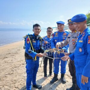 Lestarikan Laut NTB, Polairud Tanam Terumbu Karang di Sekotong