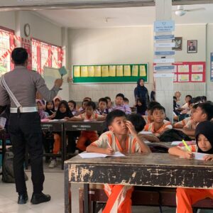 Serunya Kegiatan Polisi Sahabat Anak di Lombok Barat, Edukasi Tertib Lalu Lintas Sejak Dini