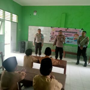 Polsek Sekotong Menyapa Sekolah: Cegah NAPZA dan Bullying di Kalangan Pelajar