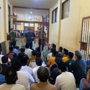 Sat Resnarkoba Polres Bima Kota Lakukan Pembinaan Rohani dan Sosialisasi kepada Tahanan Narkotika