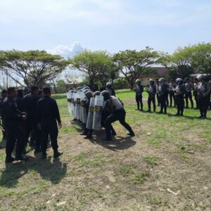 Sat Samapta Polres Sumbawa Barat Laksanakan Pelatihan Lintas Ganti dan Menembak Gas Air Mata