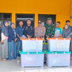 Kerja Tak Kenal Lelah, Personel Polres Bima Kota Kawal Pergeseran Logistik Pemilukada dari PPK ke KPU