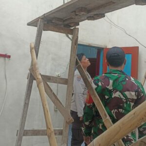 Cuaca Ekstrem di Lembar Lombok Barat: Atap Rumah Terbang, Warga Selamat