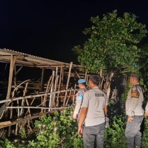 KRYD Polsek Sekotong: Patroli Malam untuk Keamanan Ternak Warga