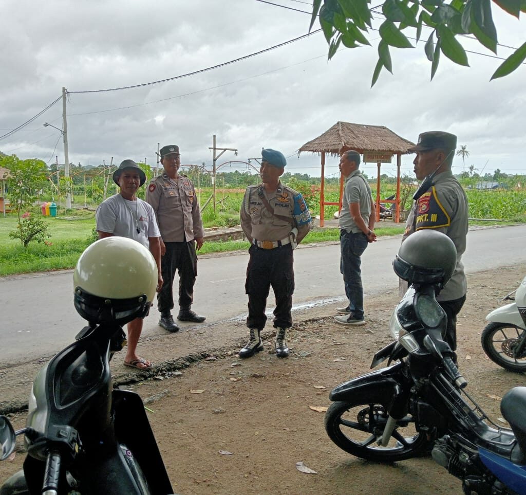 Patroli Polsek Gerung di Pantai Endok dan Golden Melon, Warga Aman