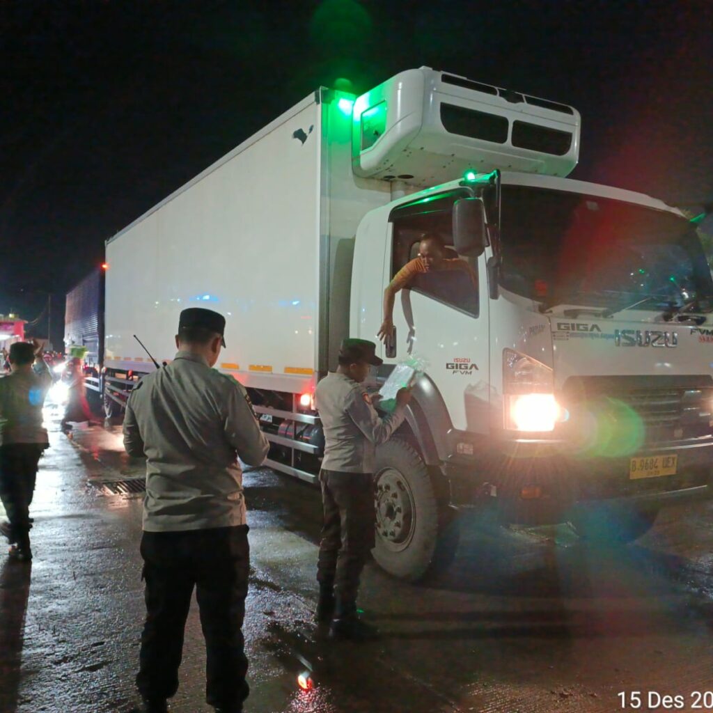 Jelang Libur Akhir Tahun, Polisi Intensifkan Pengamanan Pelabuhan Lembar