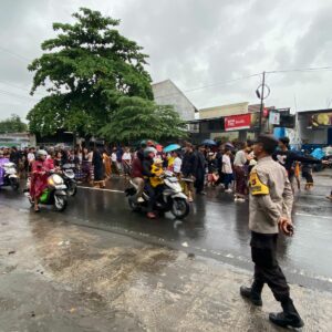 Semarak Nyongkolan Warnai Lombok Barat: Pengamanan Berjalan Lancar