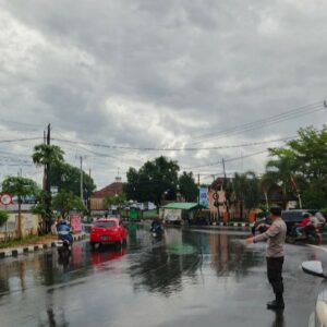 Sukses Atasi Kemacetan, Polisi Kediri Lakukan Kegiatan Rawan Sore