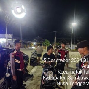 Sat Samapta Polres Sumbawa Barat gelar Patroli Blue Light