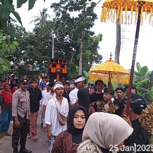 Harmoni Tradisi dan Keamanan: Polisi Kawal Prosesi Nyongkolan di Dua Lokasi