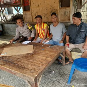 Bhabinkamtibmas Kelurahan Jatibaru Timur Polsek Asakota Sambangi Warga dan Sampaikan Himbauan