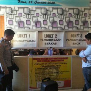Kasiwas Polres Bima Kota Lakukan Pengawasan Pelayanan Publik di Unit Penerbitan SKCK