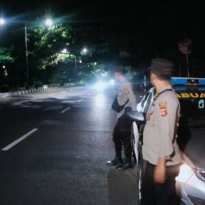 Cegah Kejahatan Jalanan, Polsek Labuapi Patroli Rutin di Jalur BIL