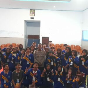 Sat Binmas Polres Bima Kota Gelar Pelatihan Kawah Kepemimpinan di SMUN 4 Kota Bima
