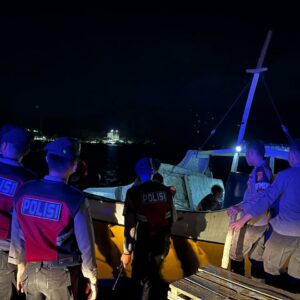 Sat Samapta Polres Bima Kota Laksanakan Patroli Blue Light di Taman Amahami dan Pelabuhan Laut Bima