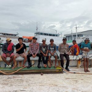 Polsek Kawasan Pelabuhan Laut Bima Laksanakan Cooling System di Areal Dermaga