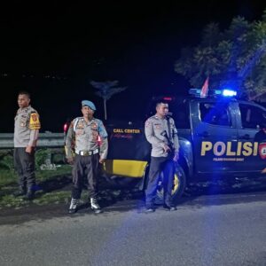 Polsek Rasanae Barat Gelar Patroli Blue Light Rutin untuk Cegah Gangguan Kamtibmas