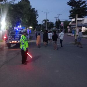 Personel Gabungan Polres Bima Kota Laksanakan Patroli Menjelang Sahur