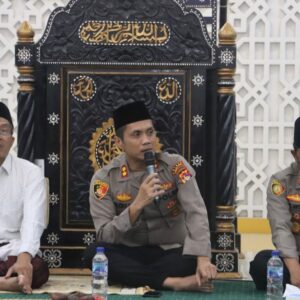 Kapolres Lombok Utara Berikan Santunan Kepada Anak Yatim-piatu