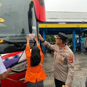 Kapolres Bima Kota Pimpin Sosialisasi Mudik Aman Keluarga Nyaman dan Layanan Kepolisian 110