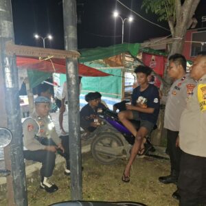 Patroli Blue Light Polsek Rasanae Barat Ciptakan Harkamtibmas yang Kondusif
