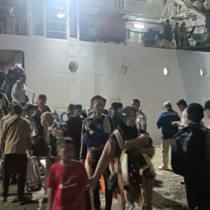 Pos Terpadu Idul Fitri 2025 Pelabuhan Bima Laksanakan Pengamanan Arus Mudik Menggunakan KM. Wilis
