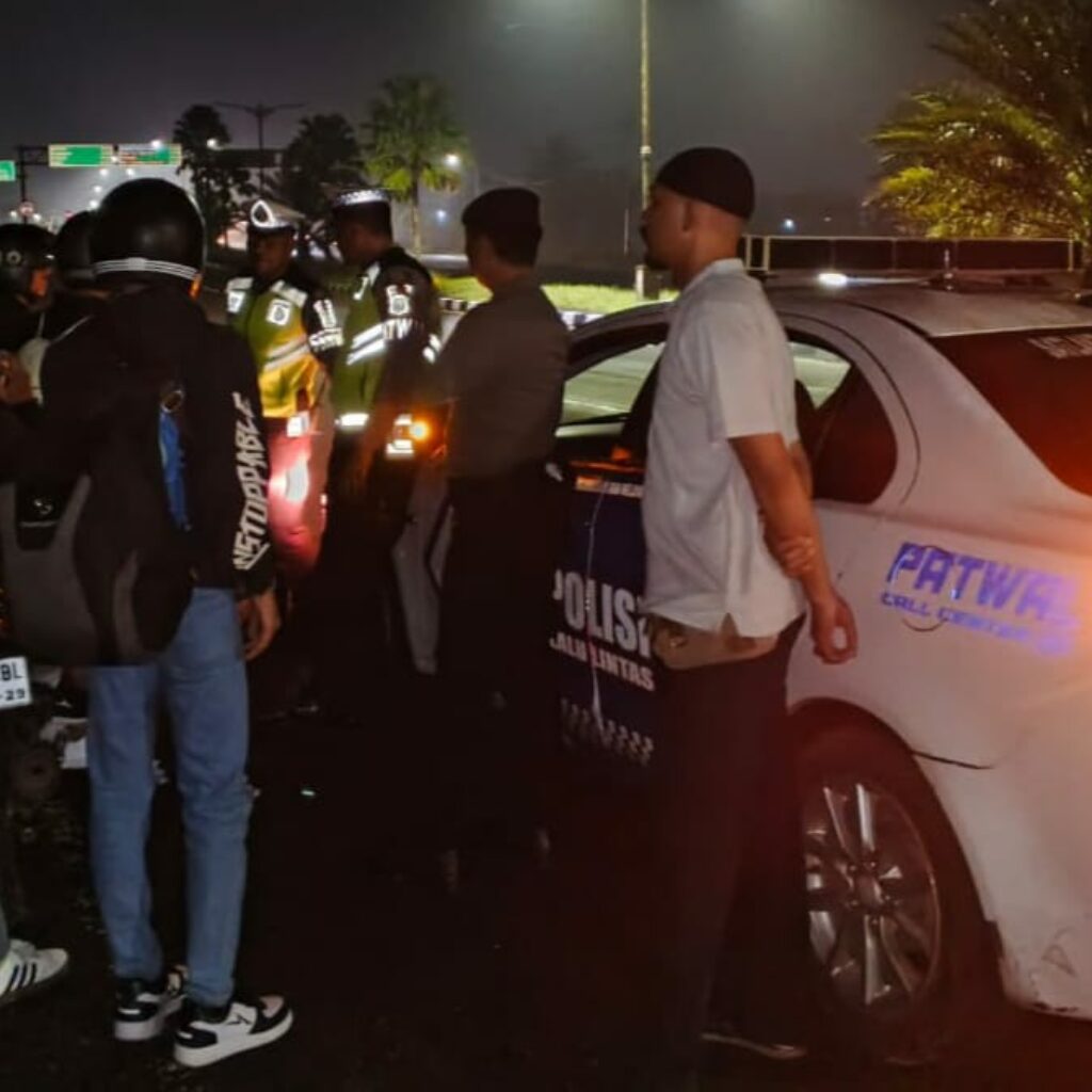 Malam Kondusif Lombok Barat Berkat Patroli Operasi Ketupat Rinjani 2025