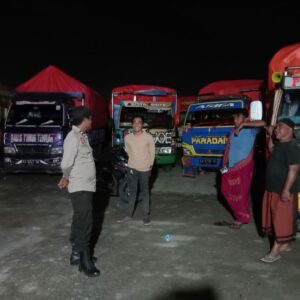 Polsek Kawasan Pelabuhan Laut Bima Laksanakan Cooling System di Areal Dermaga