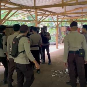 Sat Samapta Polres Bima Kota Gerebek Arena Sabung Ayam di Rabadompu Barat