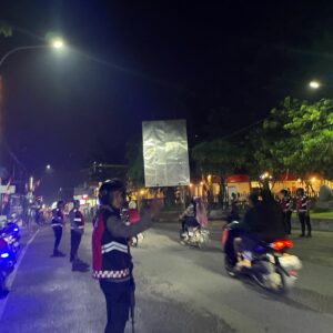 Sat Samapta Polres Bima Kota Gelar Patroli Blue Light dan Rawan Malam, Cegah Gangguan Kamtibmas