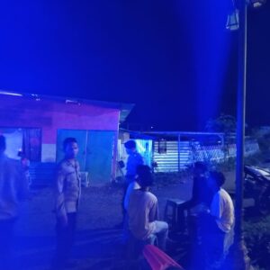 Polsek Wawo Laksanakan Patroli Blue Light untuk Cegah Gangguan Kamtibmas