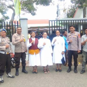 Minggu Kasih, Personel Gabungan Polres Bima Kota Amankan Ibadah di Sejumlah Gereja