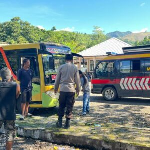 Sat Binmas Polres Bima Kota Laksanakan “Cooling System” dan Himbauan Kamtibmas di Kelurahan Jatibaru