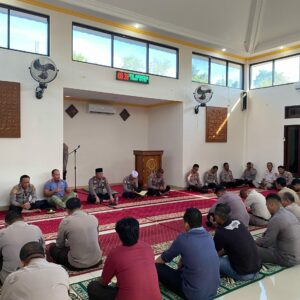 Polres Bima Kota Gelar Binrohtal Rutin, Perkuat Kebersamaan dan Profesionalisme Personel
