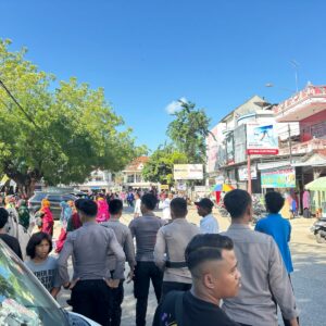 Personel Gabungan Polres Bima Kota Laksanakan Pengamanan Festival Rimpu Mantika