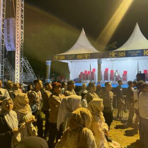 Patroli KRYD Amankan Malam Puncak Festival Rimpu Mantika 2025 di Kota Bima