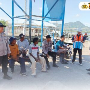 Polsek Kawasan Pelabuhan Laut Bima Gelar Patroli Rutin di Area Dermaga