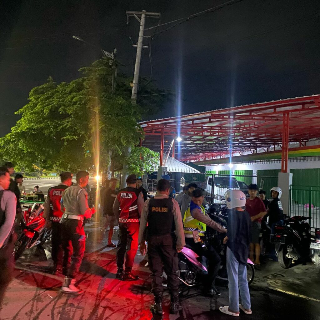 Polres Lombok Barat Tingkatkan Patroli Malam di Tempat Hiburan Guna Cegah Gangguan Kamtibmas