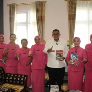 Bhayangkari Lombok Utara Roadshow ke Pemerintah Daerah Untuk Budayakan Litersi