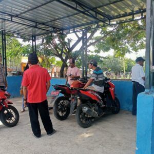 Bhabinkamtibmas Desa Marada Sambangi Warga, Imbau Waspada Isu Provokatif dan Modus Penipuan Harga Jagung