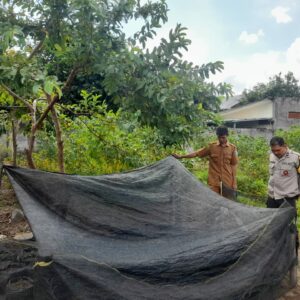 Aipda Ahyar Ajak Warga Gelogor Selatan Manfaatkan Lahan Rumah
