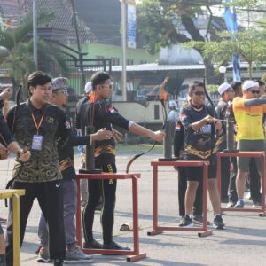 Polres Loteng Gelar Turnamen Panahan Dan Catur Meriahkan Hari Bhayangkara ke-79.