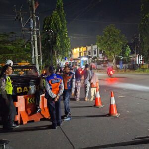 Ribuan Warga Padati Car Free Nite di Gerung, Aman dan Meriah