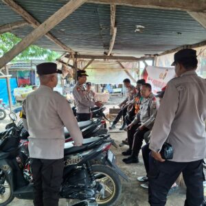 Operasi Bina Kusuma 2025 Sentuh Pasar Gerung, Fokus Edukasi Kamtibmas