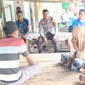 Perkuat Ketahanan Sosial dan Ketertiban, Bhabinkamtibmas Desa Adu Aktif Lakukan Sambang Warga
