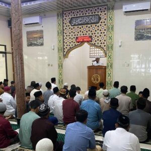 Masjid Ar-Rahmatullah Polres Sumbawa Barat Gelar Sholat Idul Adha 1446 H Bersama Personel dan Masyarakat