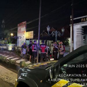Patroli Dialogis Sat Samapta Polres Sumbawa Barat Imbau Remaja Jaga Keamanan dan Ketertiban Masyarakat