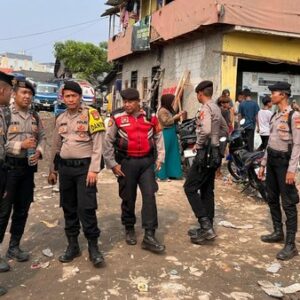 Polda Metro Kawal Distribusi Bantuan Korban Kebakaran Penjaringan