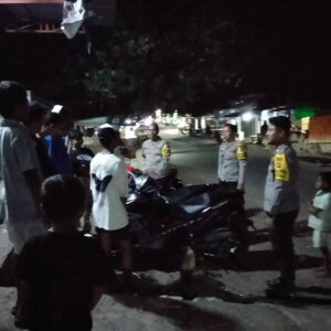 Polsek Hu’u Gelar Patroli Malam, Warga Dihimbau Waspada dan Patuhi Jam Malam Anak